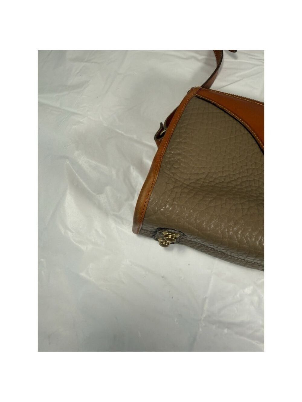 VTG Dooney & Bourke All Weather Leather Taupe Zip top Crossbody Bag Purse - Picture 10 of 15